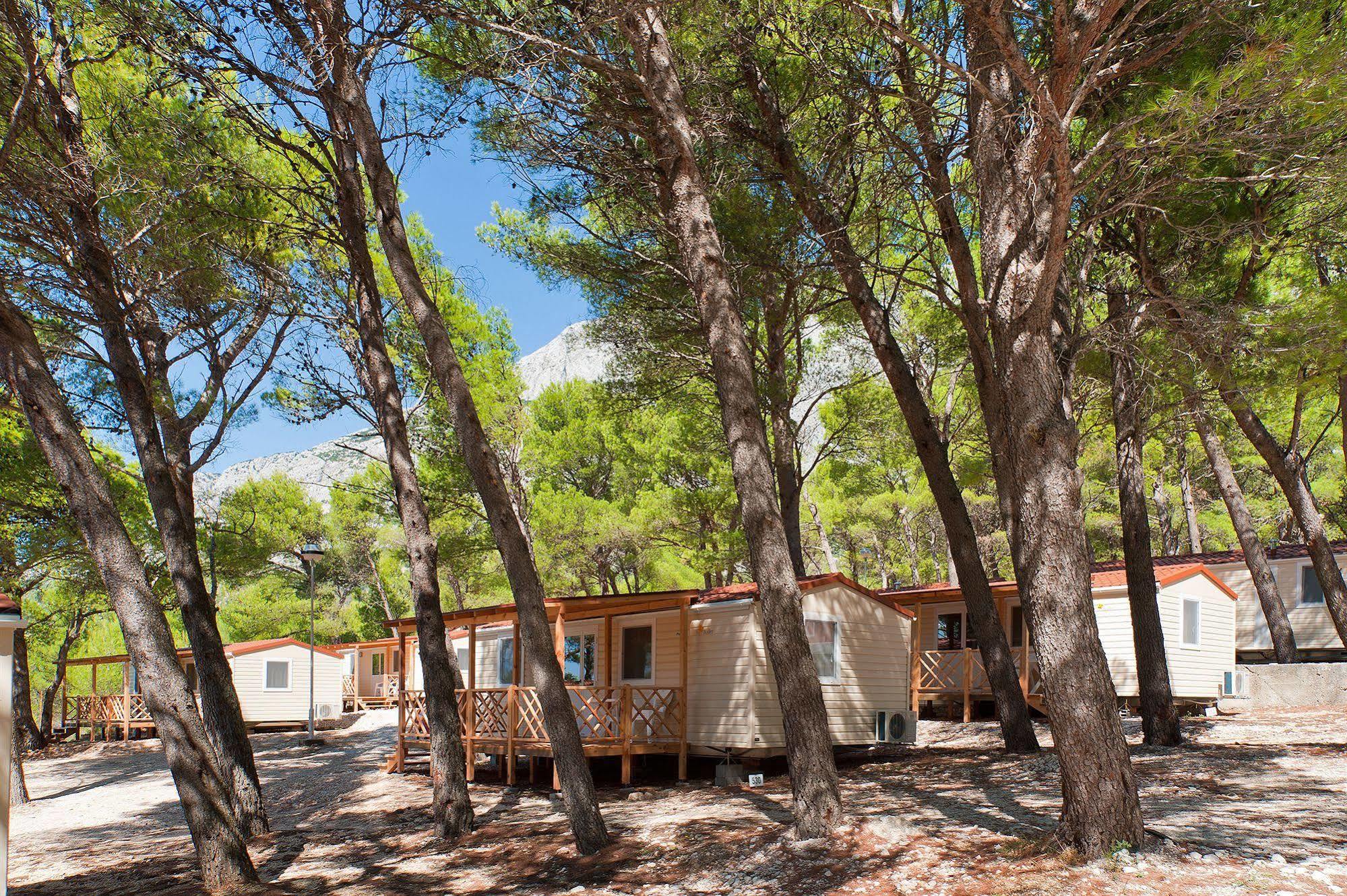 Mobile Homes Basko Polje Campground Baška Voda Eksteriør billede